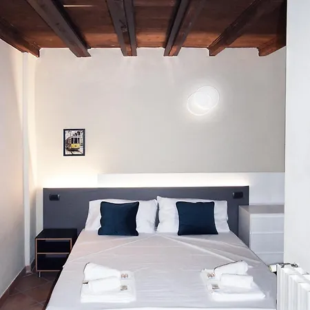 Bilocale Porta Ticinese Apartmán *